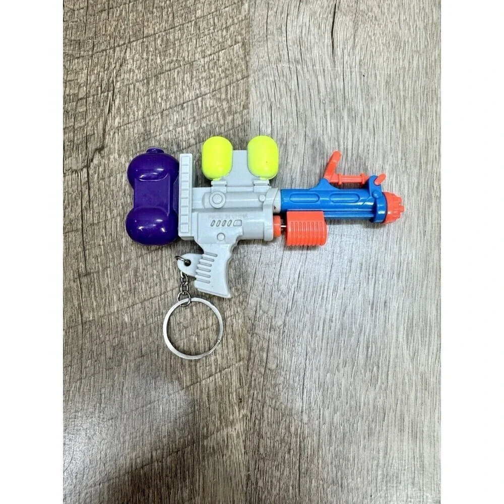 Vtg Super Soaker Pump Action Water Gun Pistol Keychain Keyring Larami 1995 90s - Picture 5 of 6